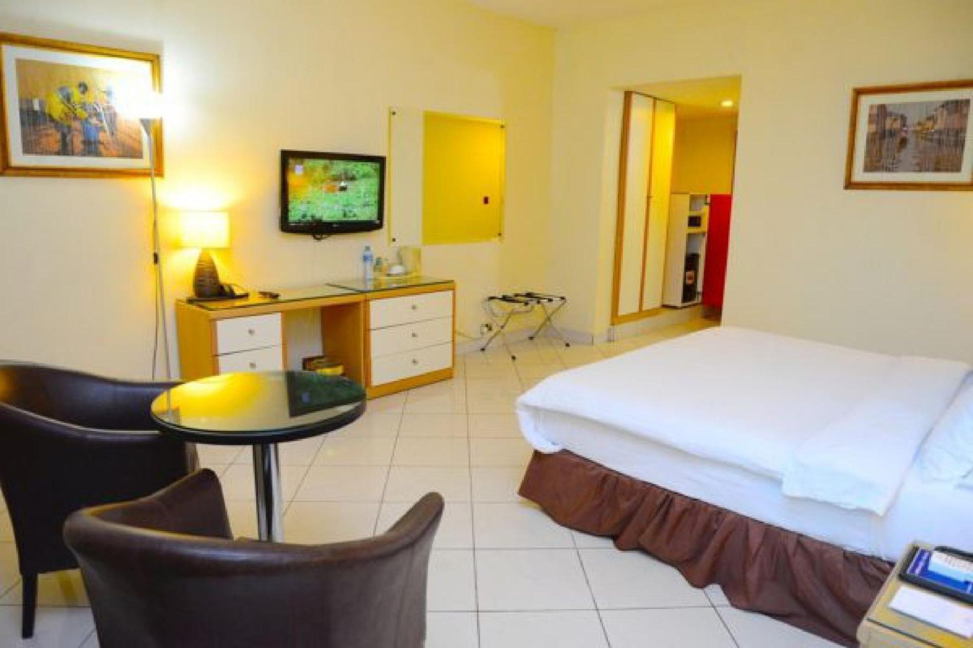 Room In Lodge - Golden Royale Hotel Enugu Extérieur photo